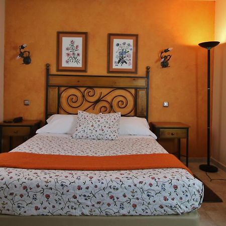 Posada Del Camino Real Torrelaguna Esterno foto