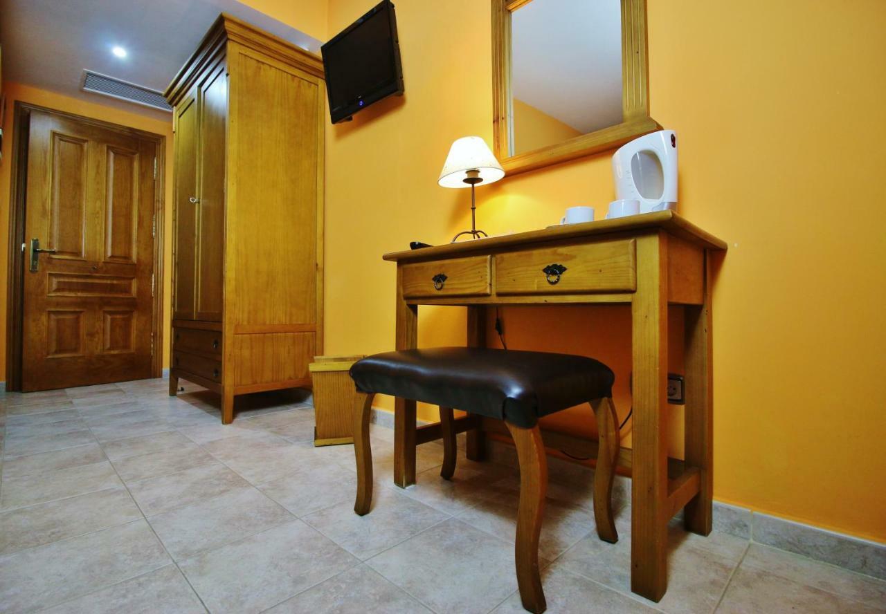 Posada Del Camino Real Torrelaguna Esterno foto