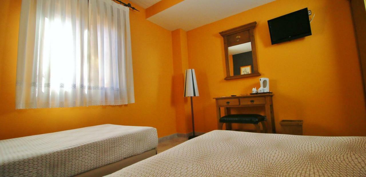 Posada Del Camino Real Torrelaguna Esterno foto